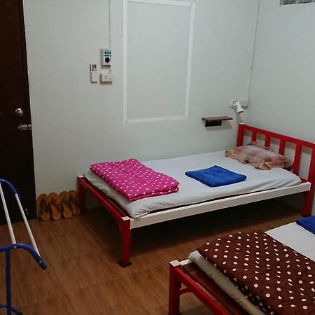 5 Minute Hostel Bangkok Buitenkant foto