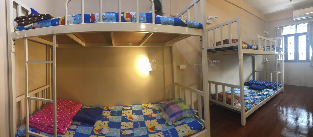 5 Minute Hostel Bangkok Buitenkant foto